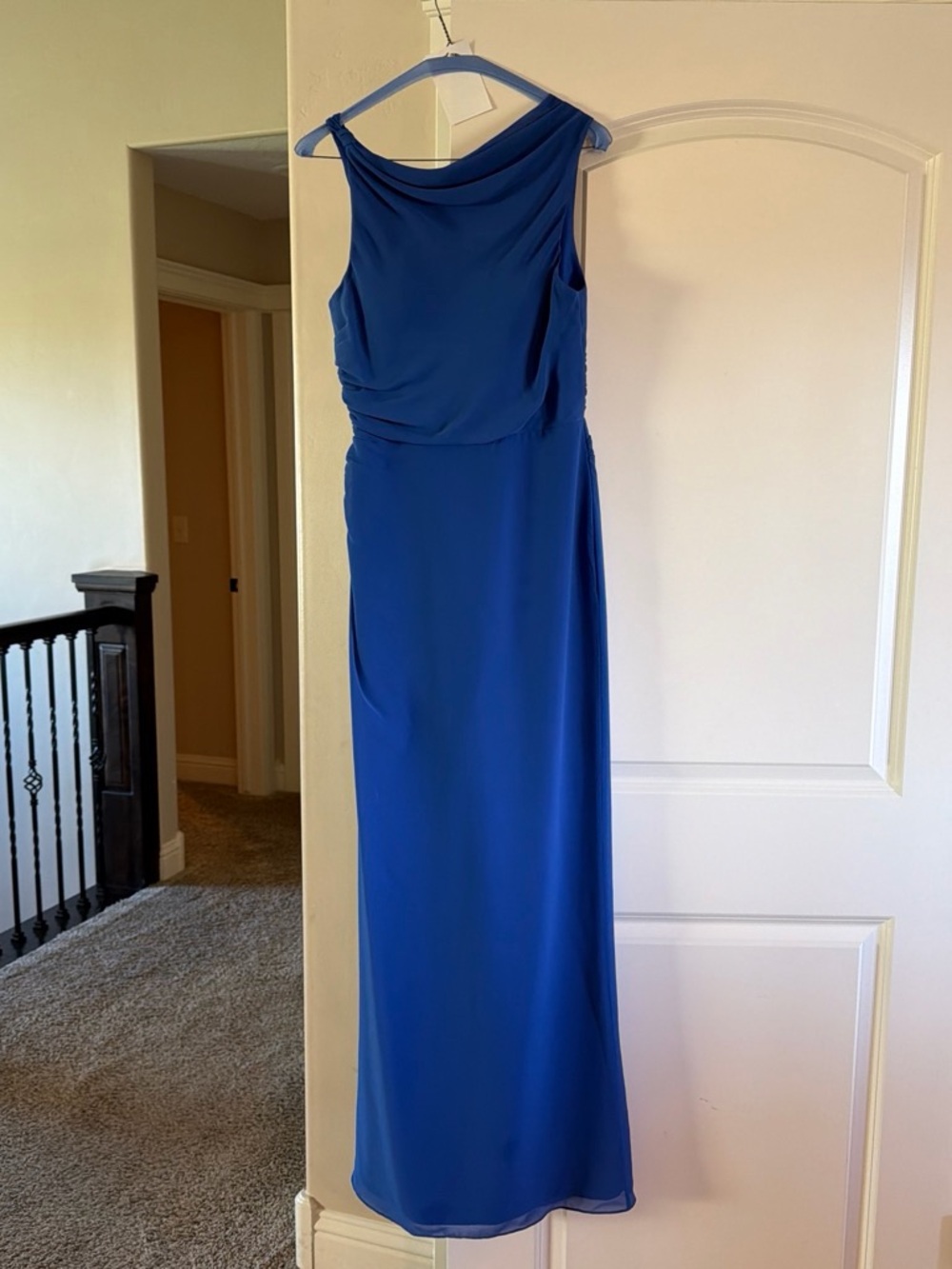 Elegant Royal Blue Sleeveless Evening Gown